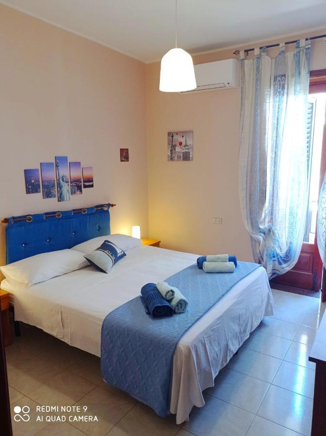 Short Less Apartment-Rooms Milazzo Esterno foto