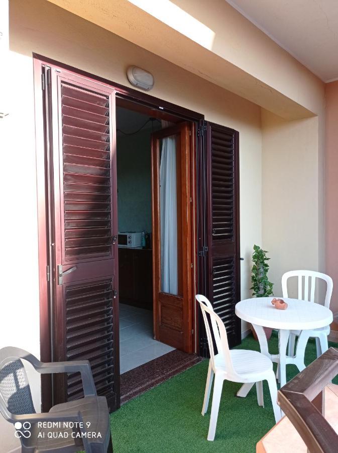 Short Less Apartment-Rooms Milazzo Esterno foto